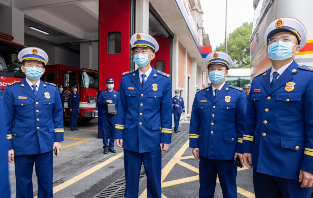 九游-风云突变！上海海港转会期门线救险，西甲版图或变，更衣室稳定，团队化学反应显著的简单介绍